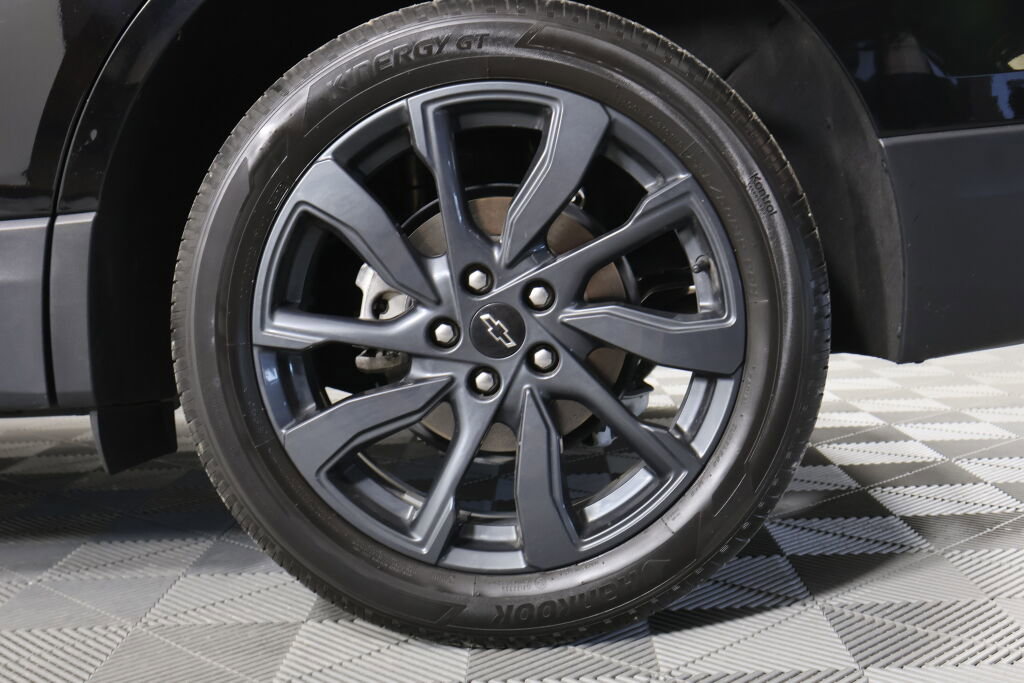 Used 2022 Chevrolet Equinox RS w/ LPO, Floor Liner Package image 8