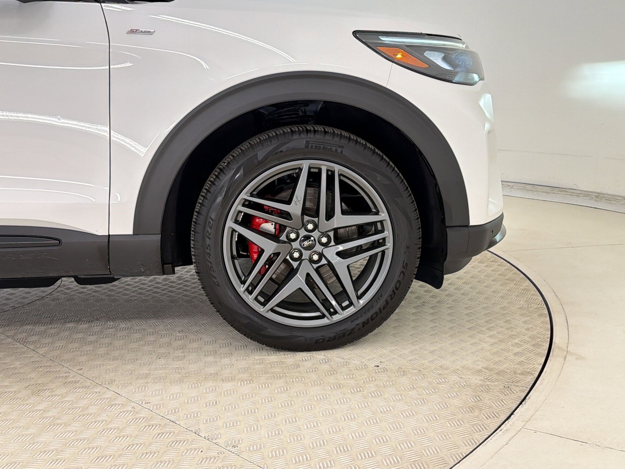 Certified 2025 Ford Explorer ST-Line w/ ST-Line Street Pack AWD/4WD image 12