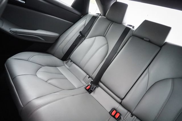 Used 2020 Toyota Avalon XLE w/ Moonroof Package FWD image 43