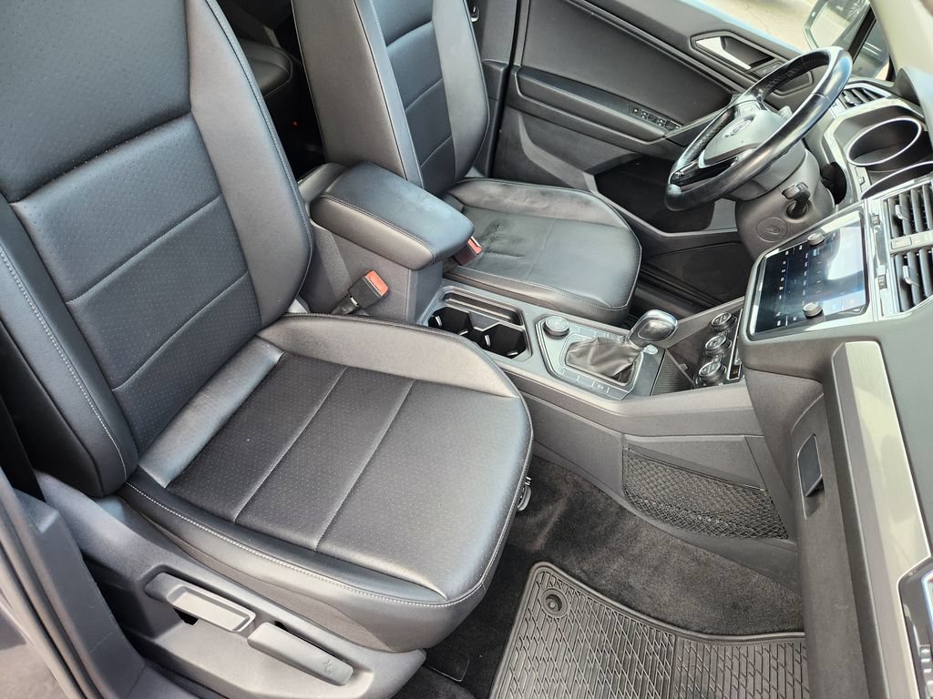 Used 2019 Volkswagen Tiguan SE AWD/4WD image 11