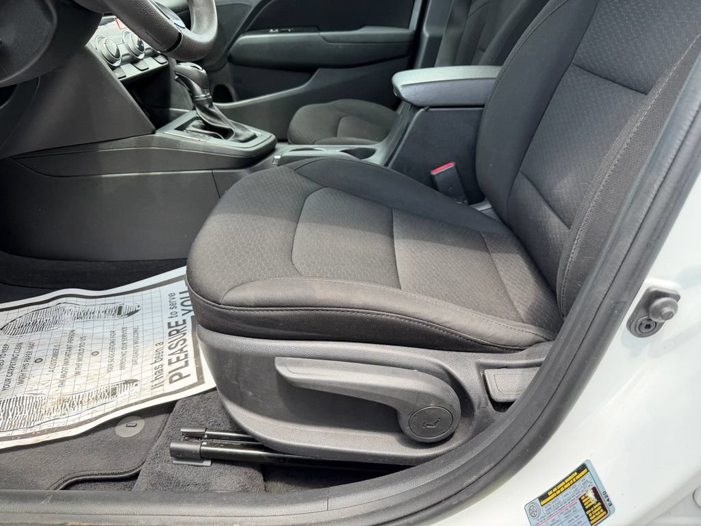 Used 2019 Hyundai Elantra SEL w/ Cargo Package FWD image 12