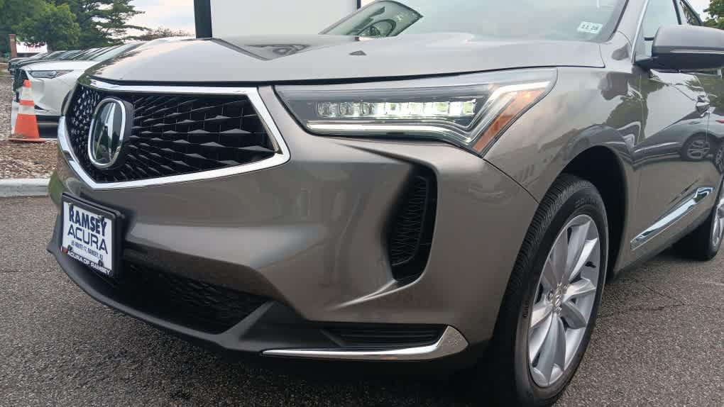 Used 2024 Acura RDX SH-AWD image 9