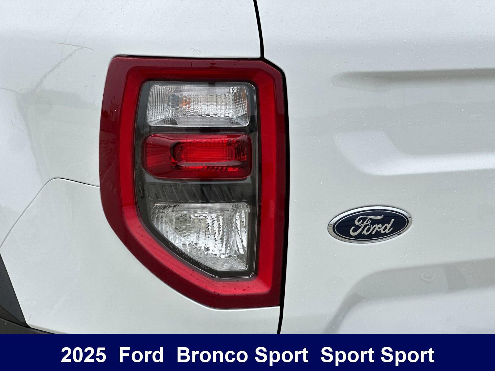 New 2025 Ford Bronco Sport Outer Banks w/ Sasquatch Outer Banks Package AWD/4WD image 35