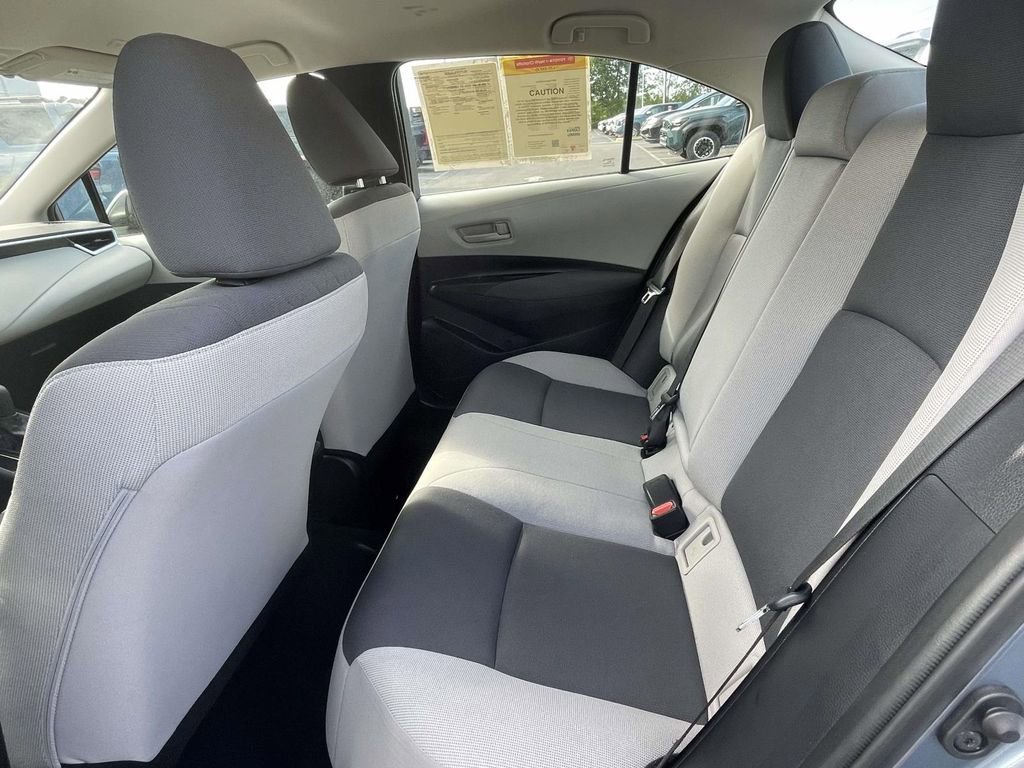 Used 2025 Toyota Corolla LE image 12