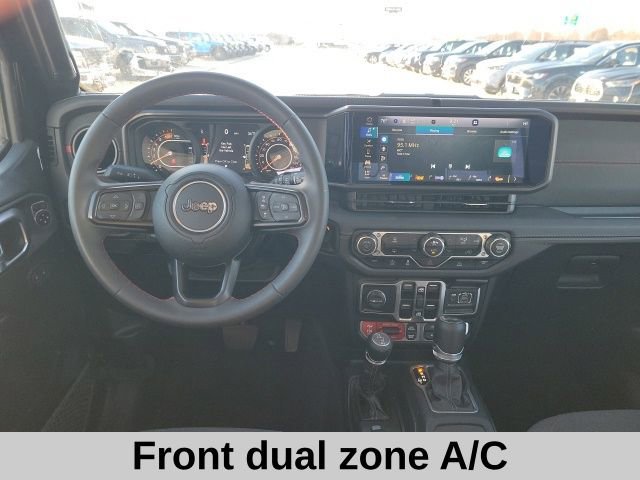 Used 2025 Jeep Wrangler Unlimited Rubicon image 4