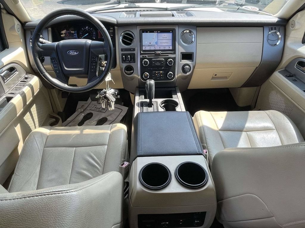 Used 2017 Ford Expedition EL XLT w/ Equipment Group 202A RWD image 11