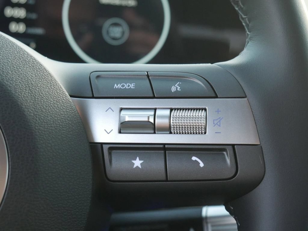 New 2025 Hyundai Kona SEL FWD image 11