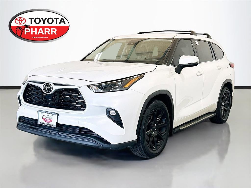 Used 2022 Toyota Highlander LE