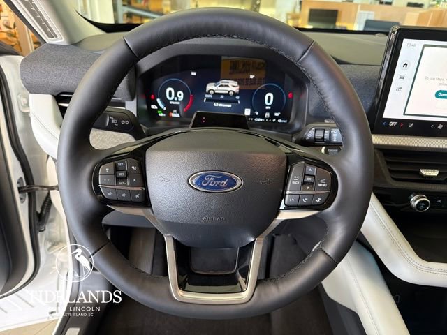 New 2026 Ford Explorer Platinum w/ LUX Leather Package image 17