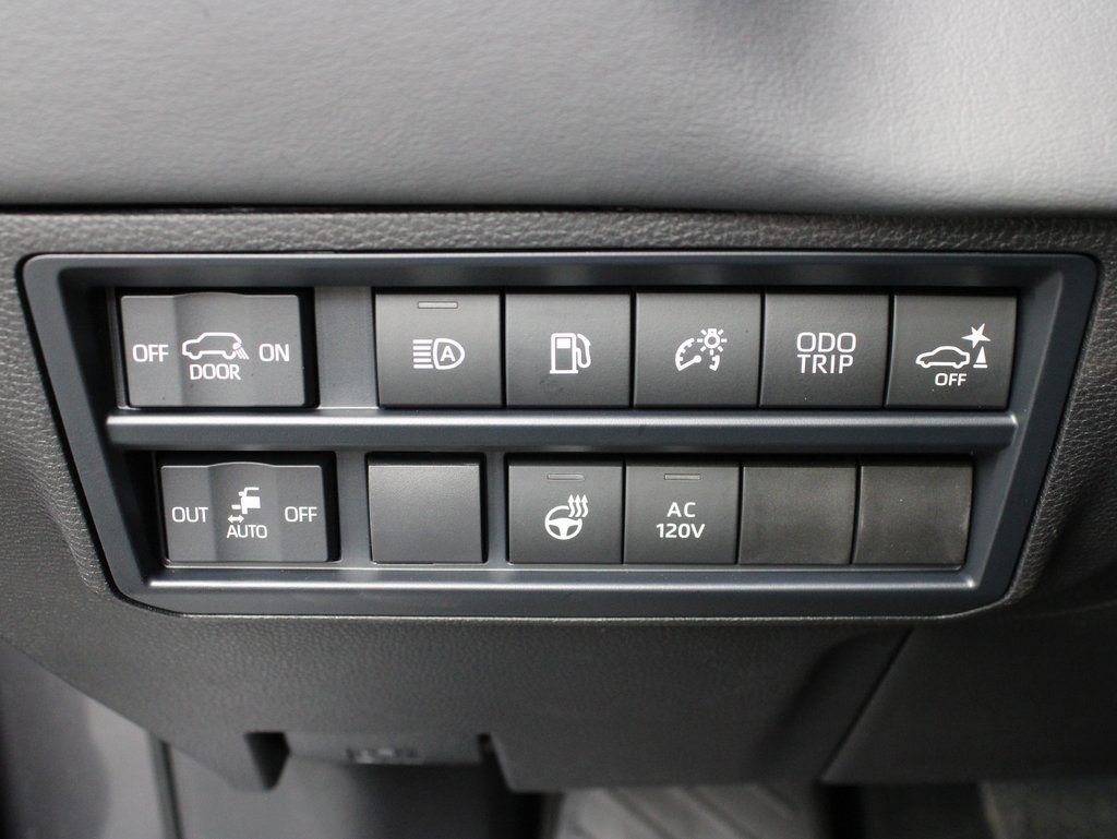 Used 2025 Toyota Sequoia Platinum image 53