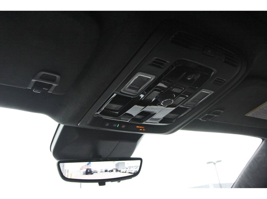 Certified 2025 Cadillac Escalade ESV Sport Platinum image 11