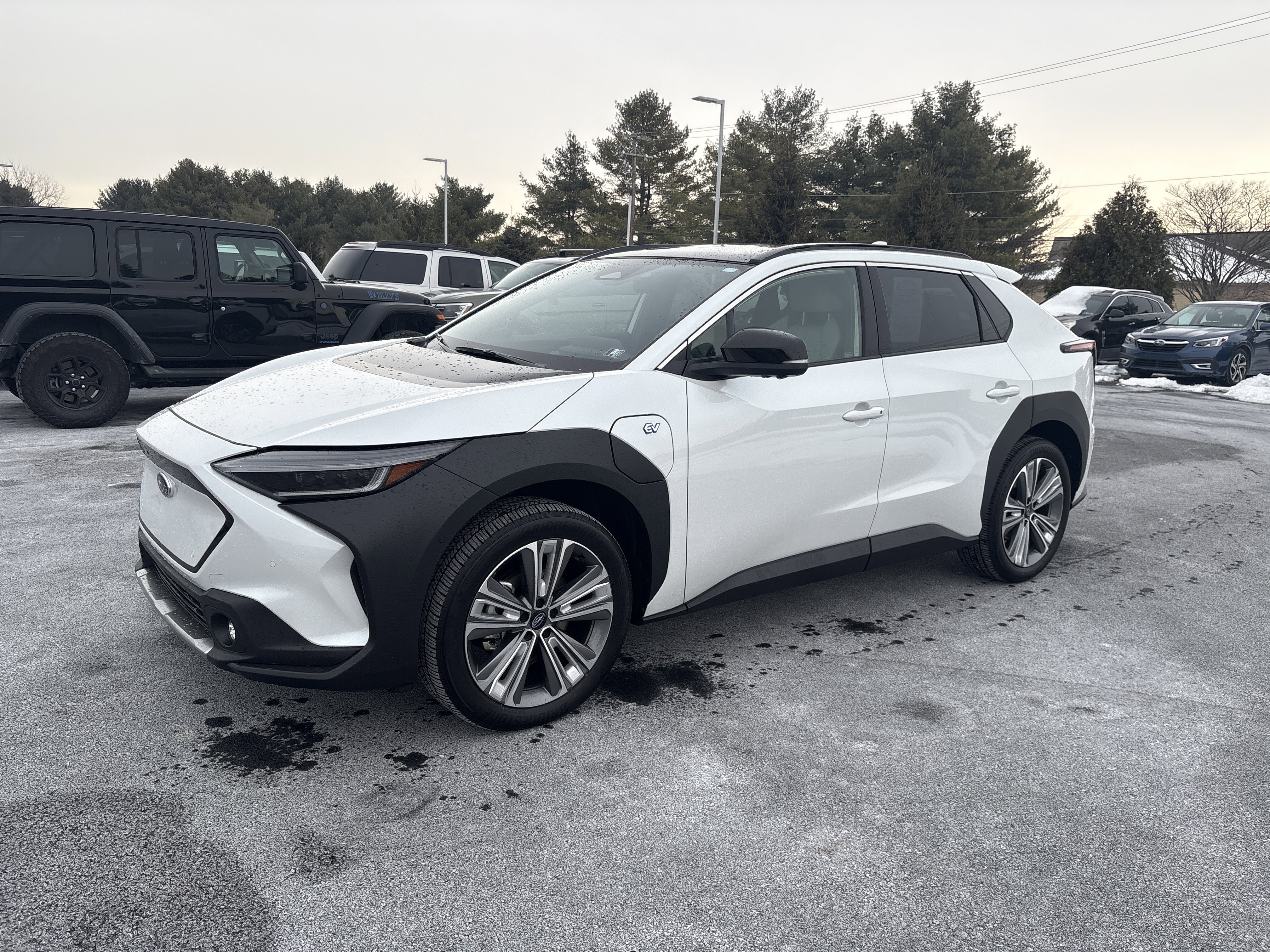 Used 2025 Subaru Solterra Touring image 3