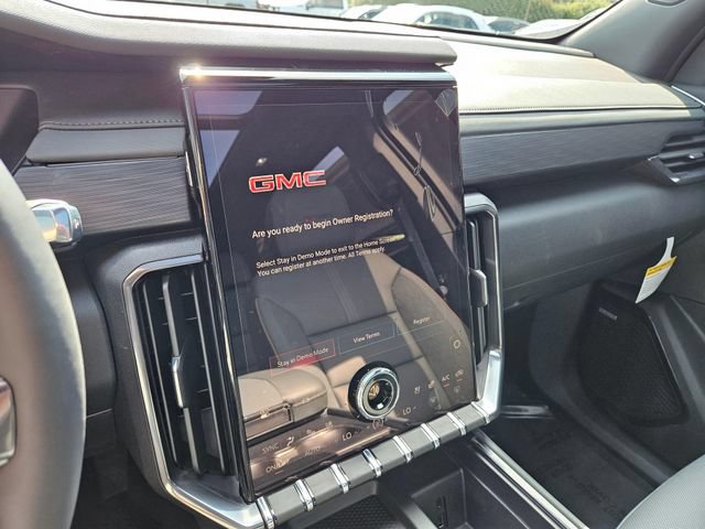 New 2026 GMC Acadia AT4 w/ Luxury Package AWD/4WD image 30