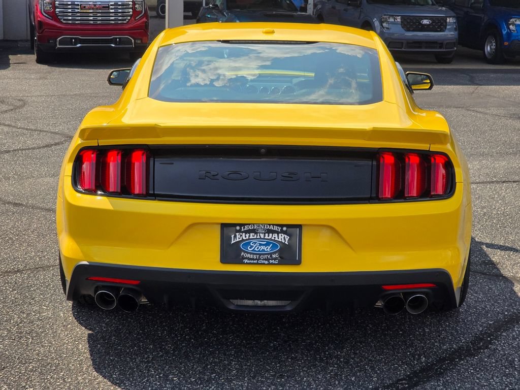 Used 2017 Ford Mustang GT Premium w/ GT Performance Package RWD image 24