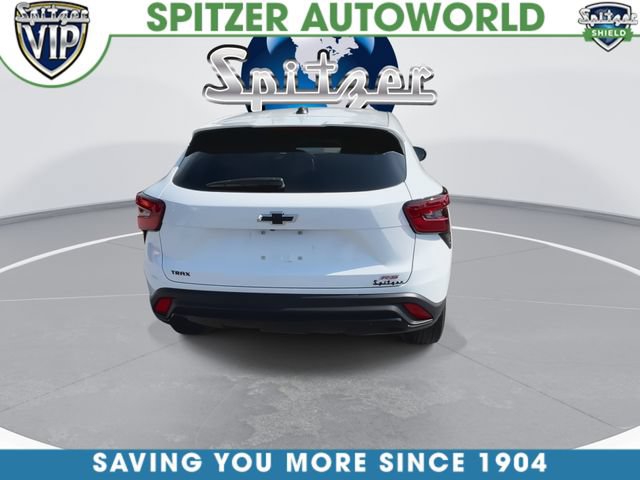 Used 2024 Chevrolet Trax RS w/ Sunroof Package FWD image 7
