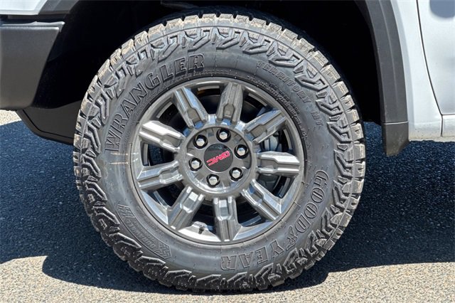 New 2025 GMC Sierra 1500 AT4X image 32