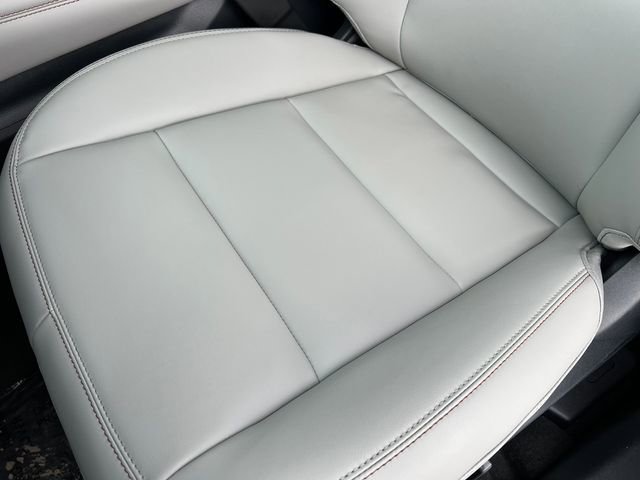 New 2026 Ford Explorer Active w/ Active Comfort Package image 14