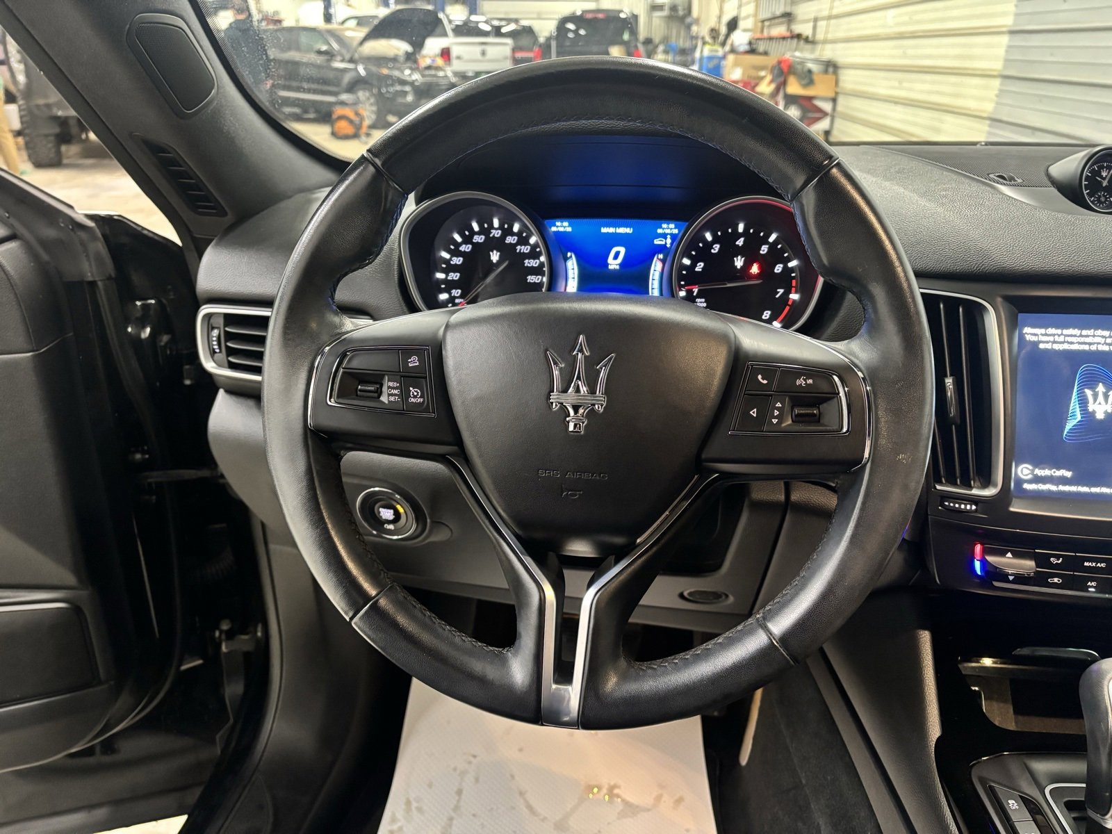Used 2018 Maserati Levante image 13