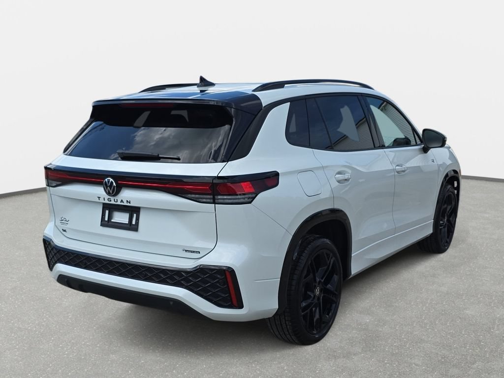 New 2026 Volkswagen Tiguan SE R-Line AWD/4WD image 5