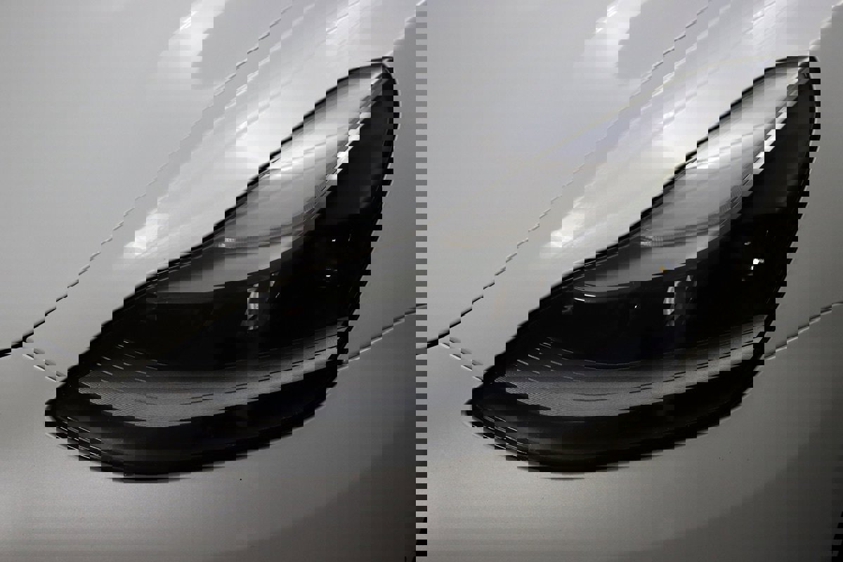 Used 2023 Tesla Model 3 Standard Range image 5