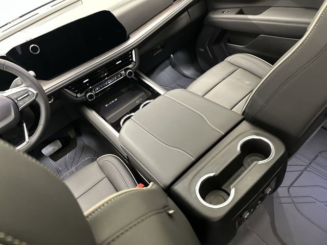 New 2026 Chevrolet Tahoe Premier w/ Sun And Tow Package AWD/4WD image 24