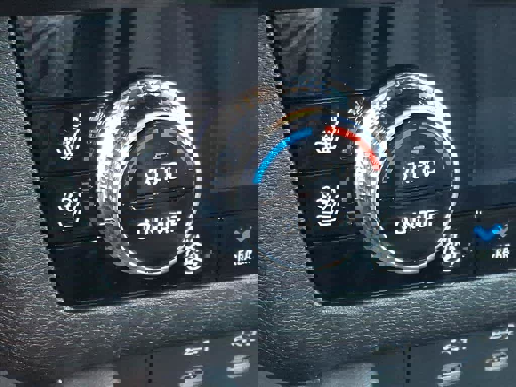 New 2026 Mitsubishi Outlander SEL image 9