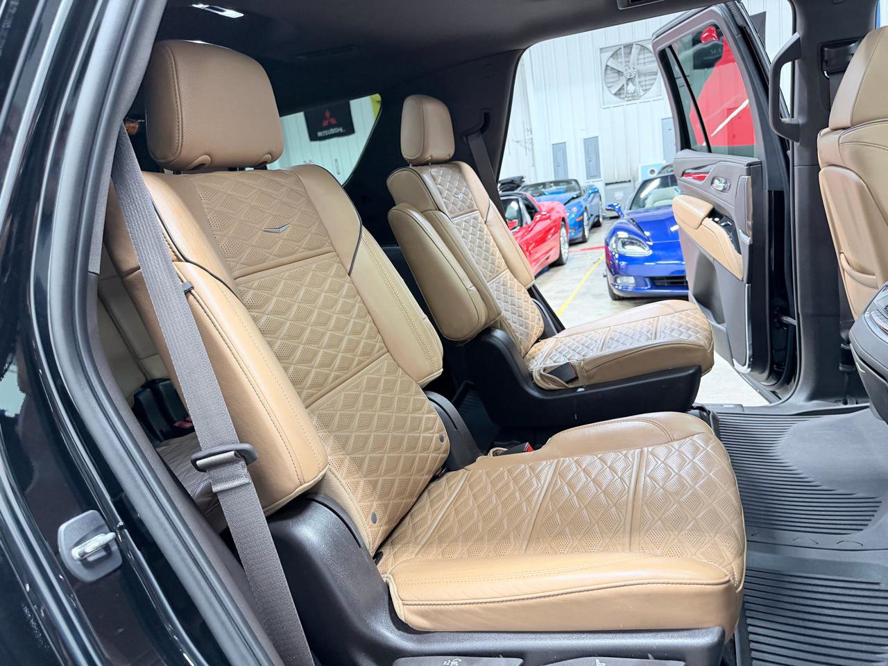 Used 2022 Cadillac Escalade Sport w/ Touring Package AWD/4WD image 38