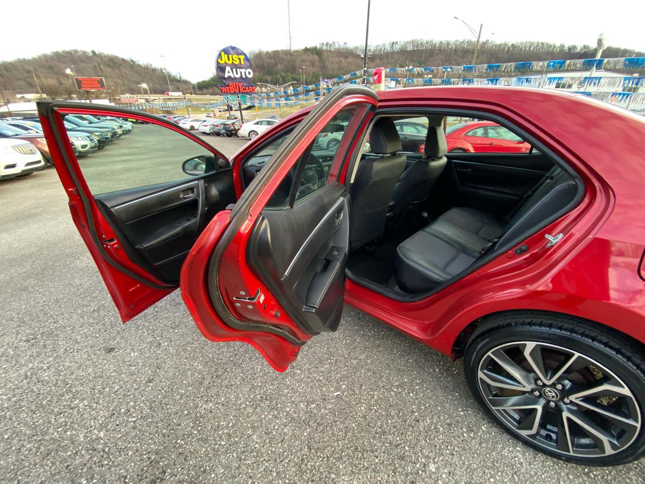 Used 2015 Toyota Corolla S image 13