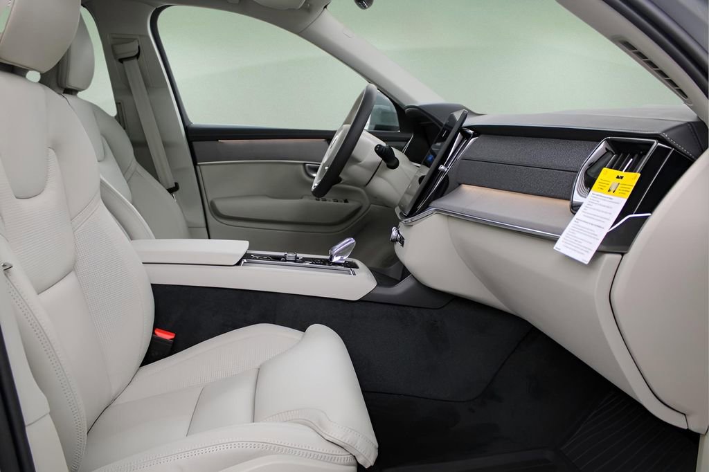 New 2026 Volvo XC90 B6 Ultra w/ Protection Package image 35