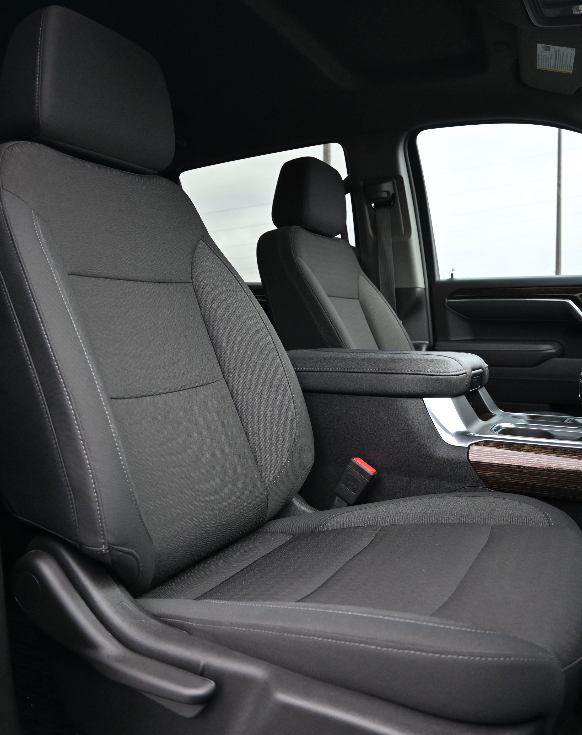 Used 2025 GMC Sierra 1500 Elevation image 31