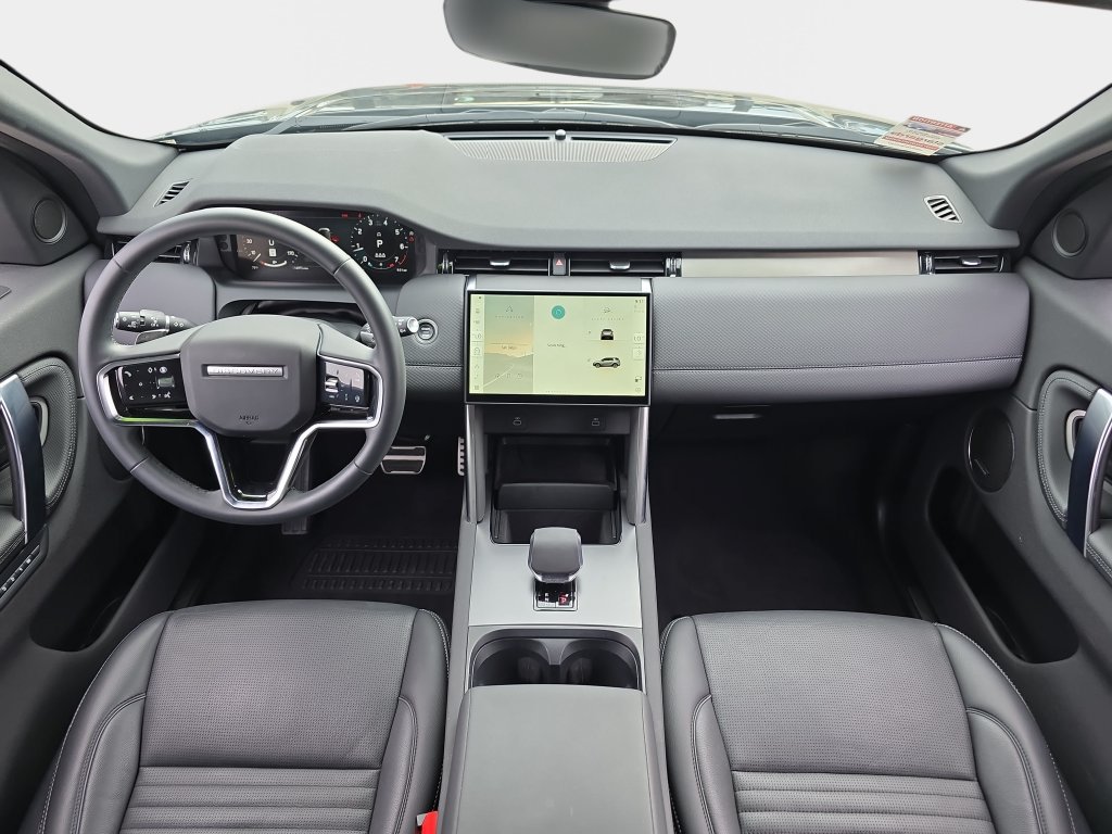 Certified 2025 Land Rover Discovery Sport Dynamic SE AWD/4WD image 9