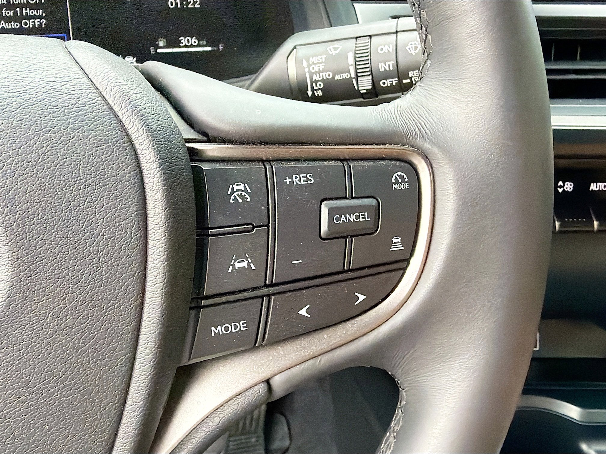 Used 2025 Lexus UX 300h FWD image 40