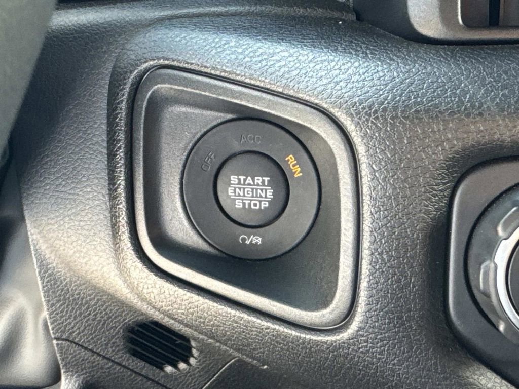 Used 2024 Jeep Wrangler Unlimited image 45