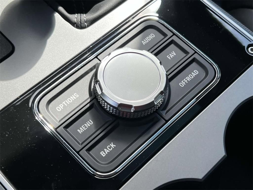 Used 2025 INEOS Grenadier Base image 30