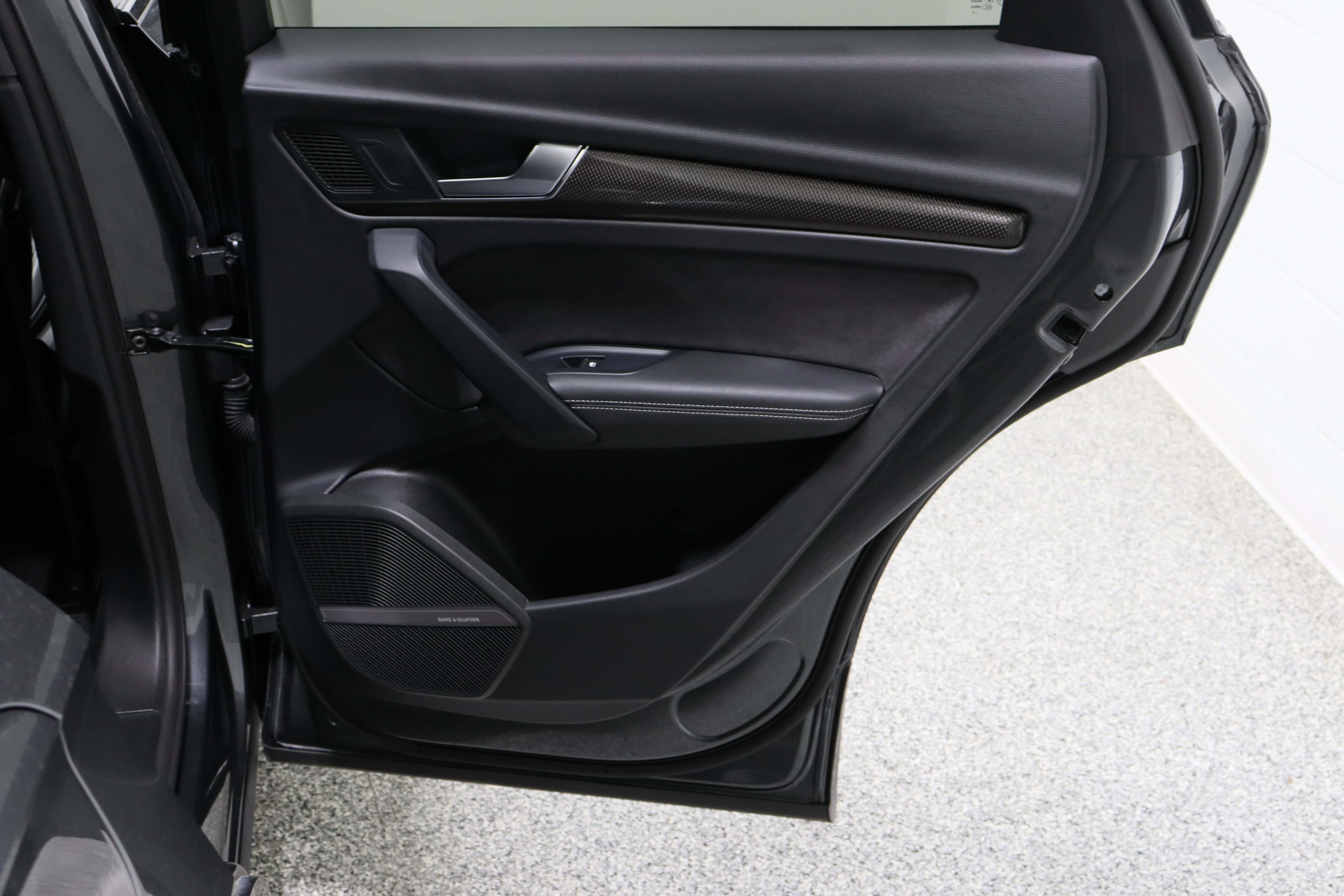 Used 2024 Audi SQ5 Prestige image 36