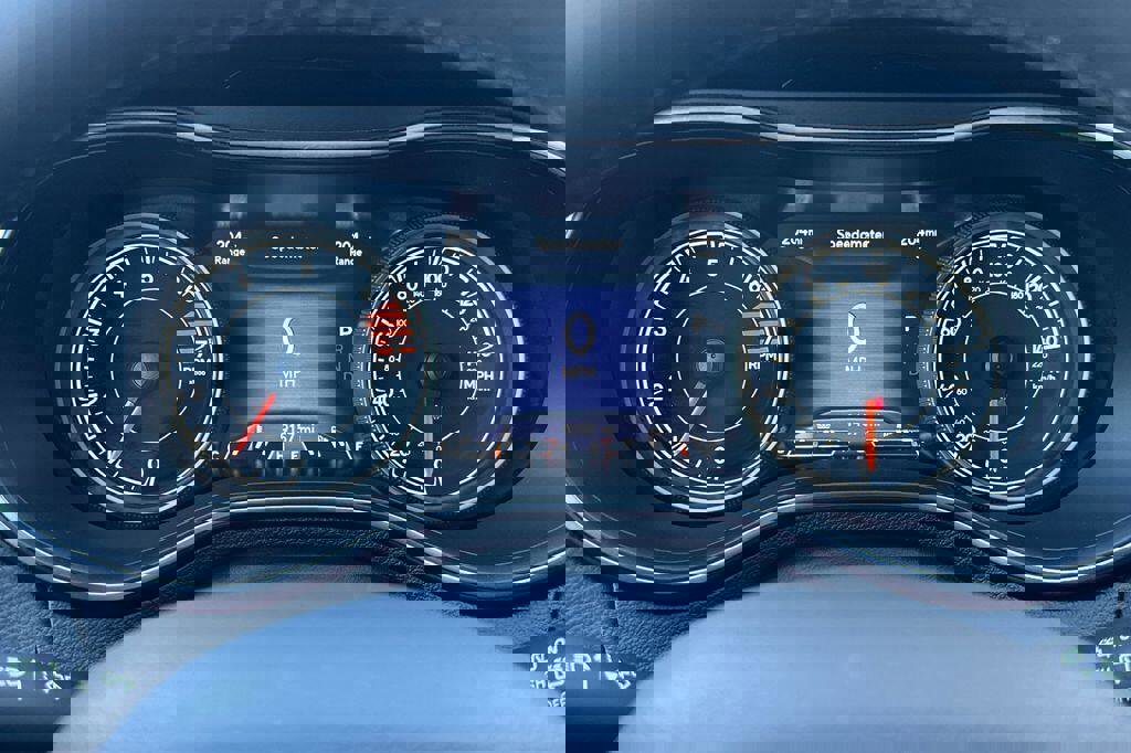 Used 2023 Jeep Cherokee Altitude Lux w/ Lux Elite Package image 25