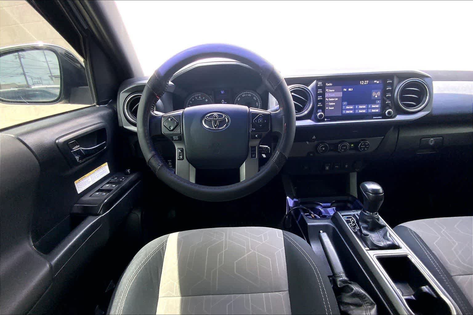 Used 2020 Toyota Tacoma 2WD Double Cab image 14