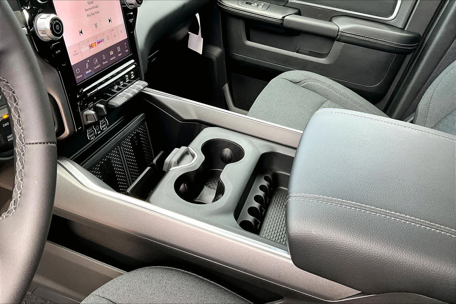New 2026 RAM 3500 Big Horn AWD/4WD image 8