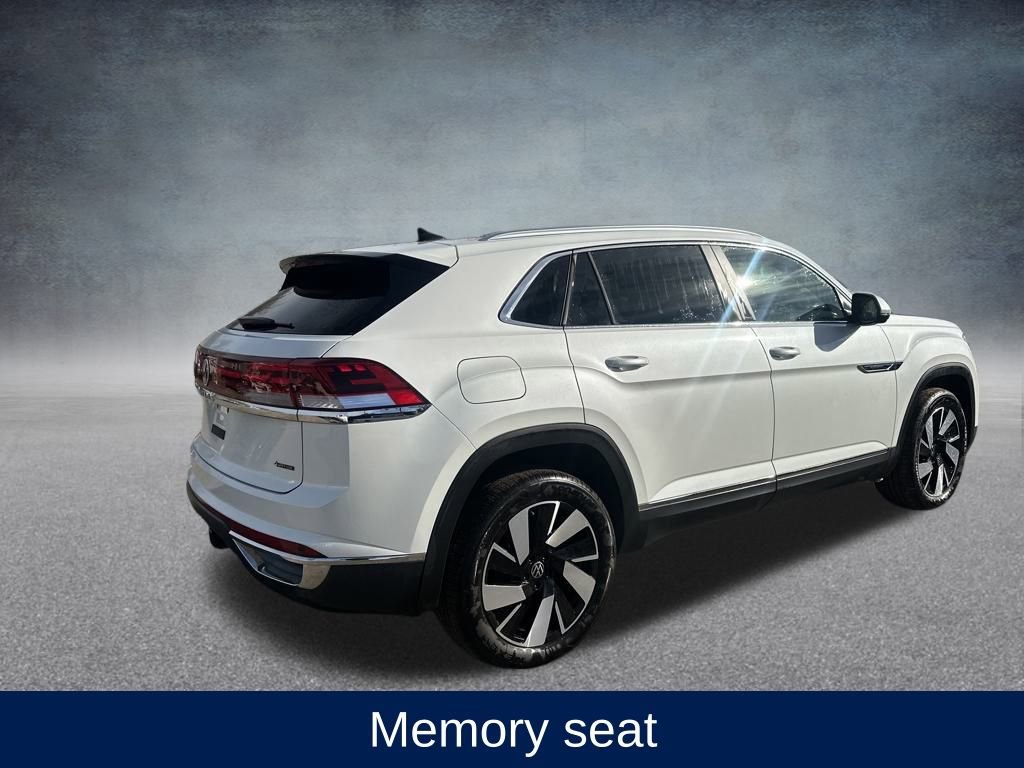 Used 2025 Volkswagen Atlas Cross Sport SEL image 7
