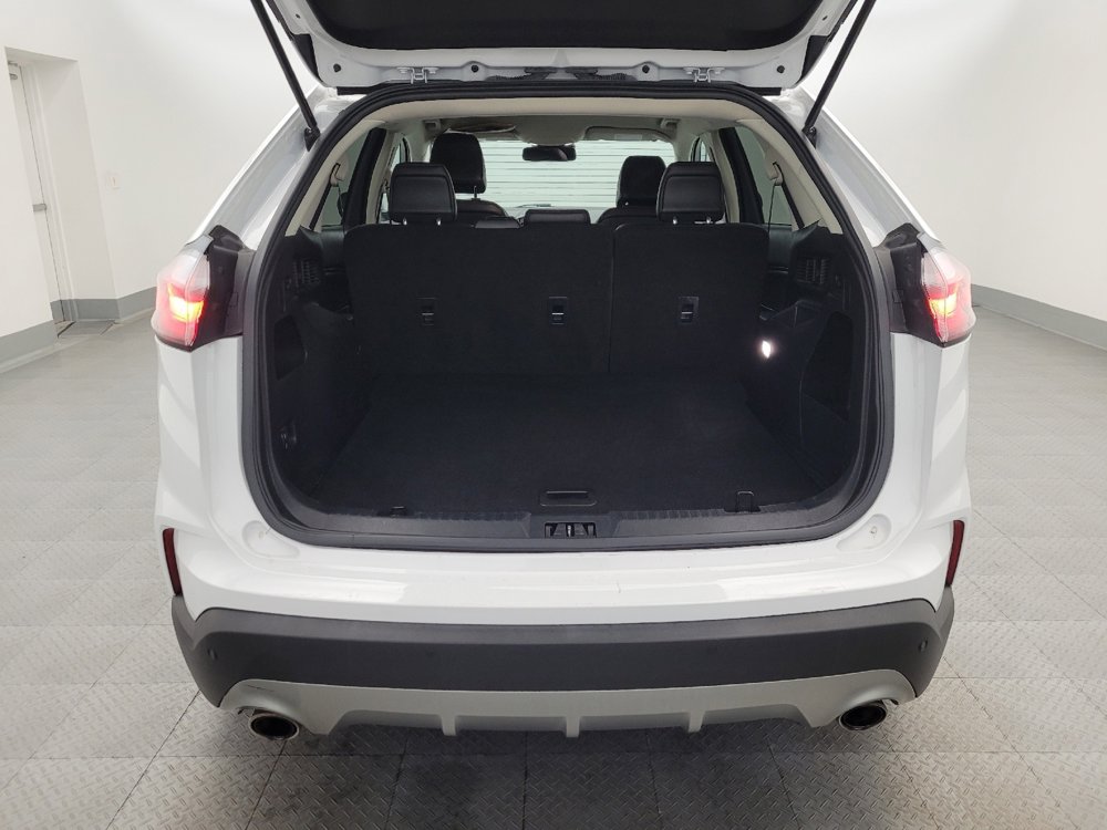 Used 2020 Ford Edge SEL image 29