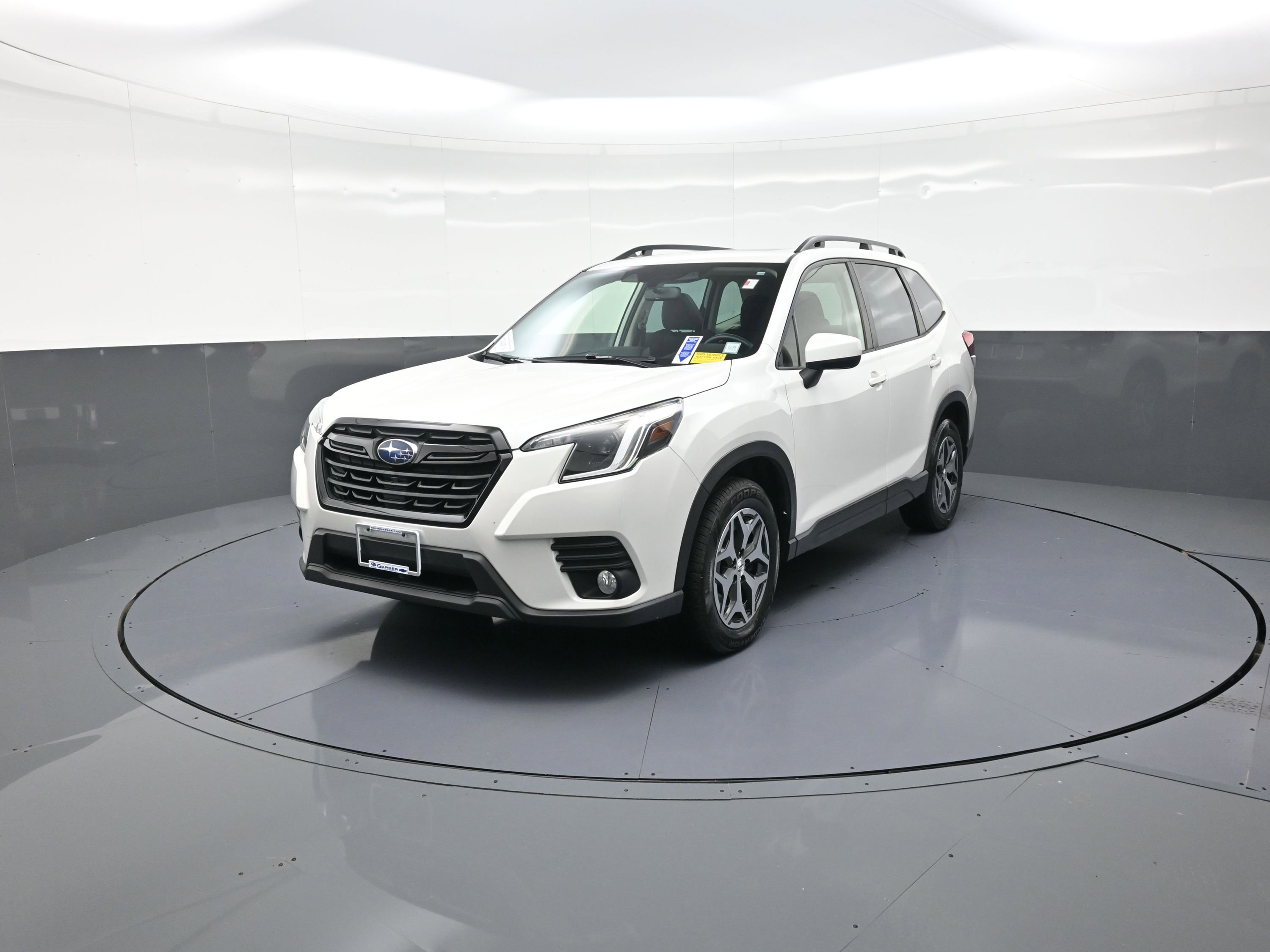 Used 2023 Subaru Forester Premium image 7