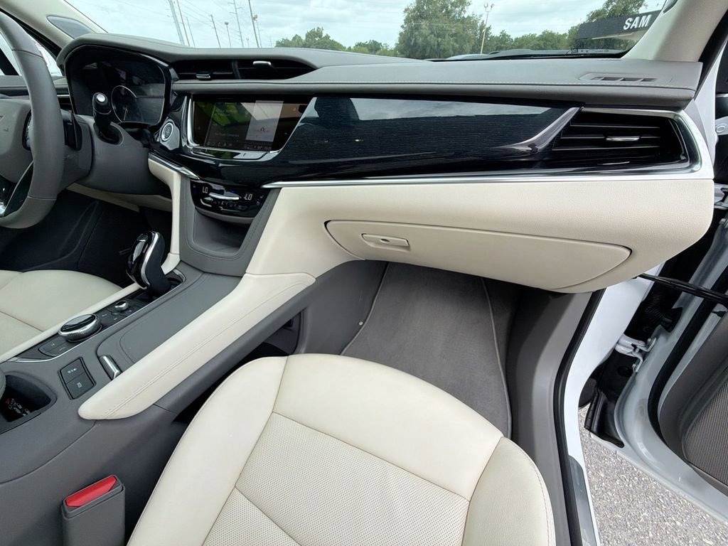 Used 2024 Cadillac XT6 Premium Luxury w/ LPO, Floor Liner Package AWD/4WD image 35