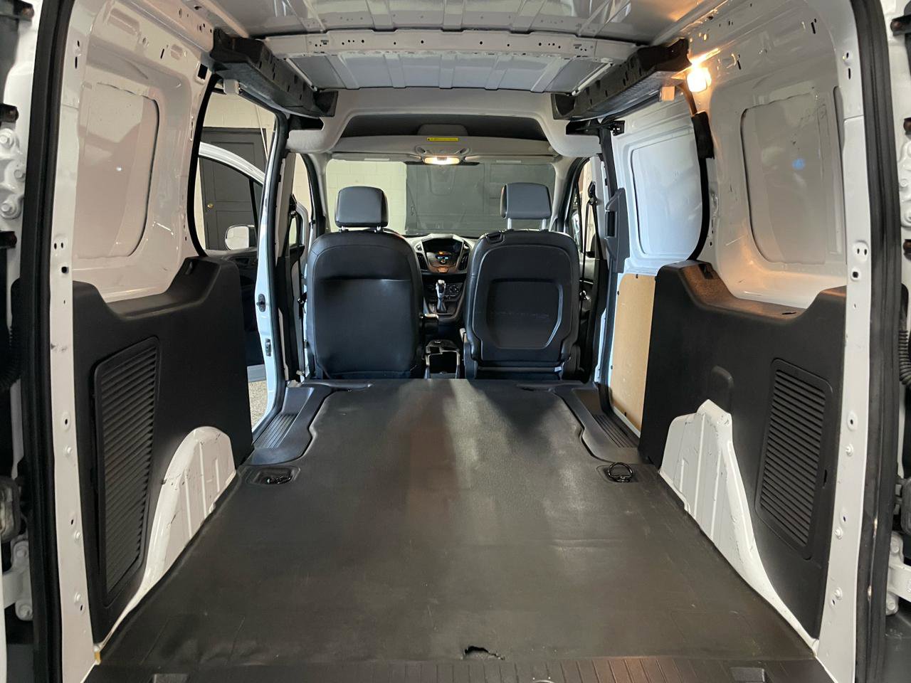 Used 2017 Ford Transit Connect XL image 15