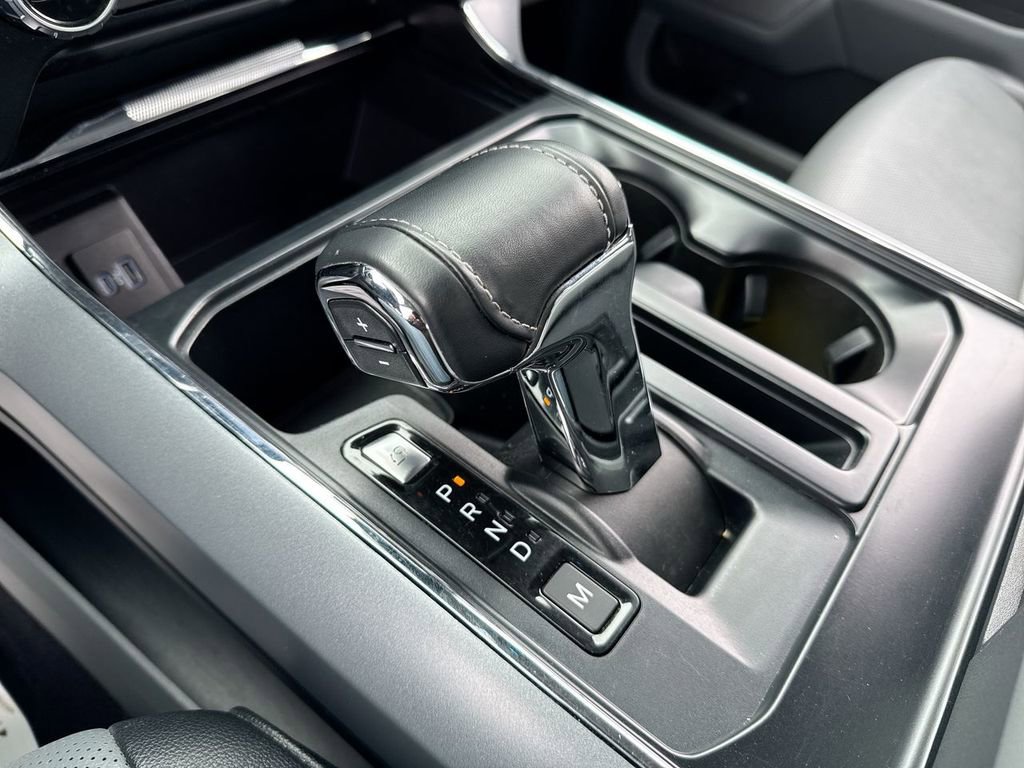 Used 2023 Ford F150 Lariat w/ Trailer Tow Package image 20