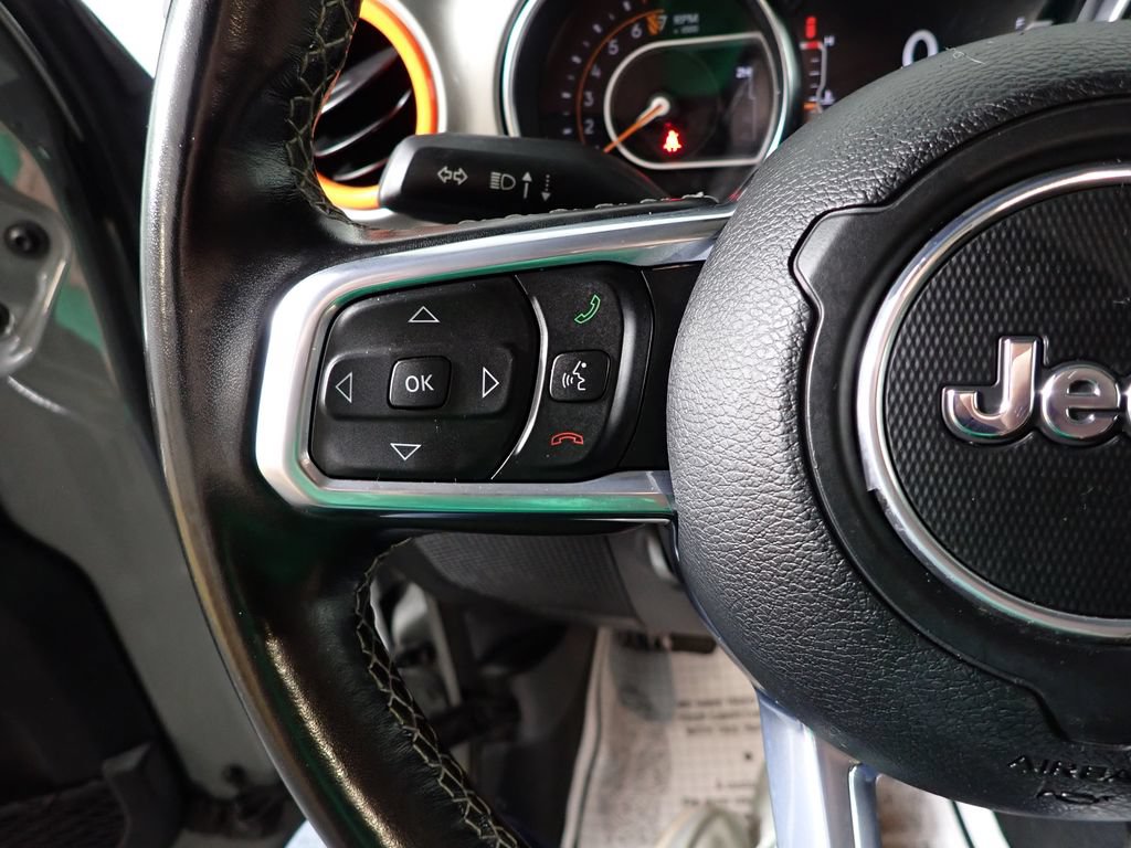 Used 2022 Jeep Wrangler Unlimited Sahara AWD/4WD image 27