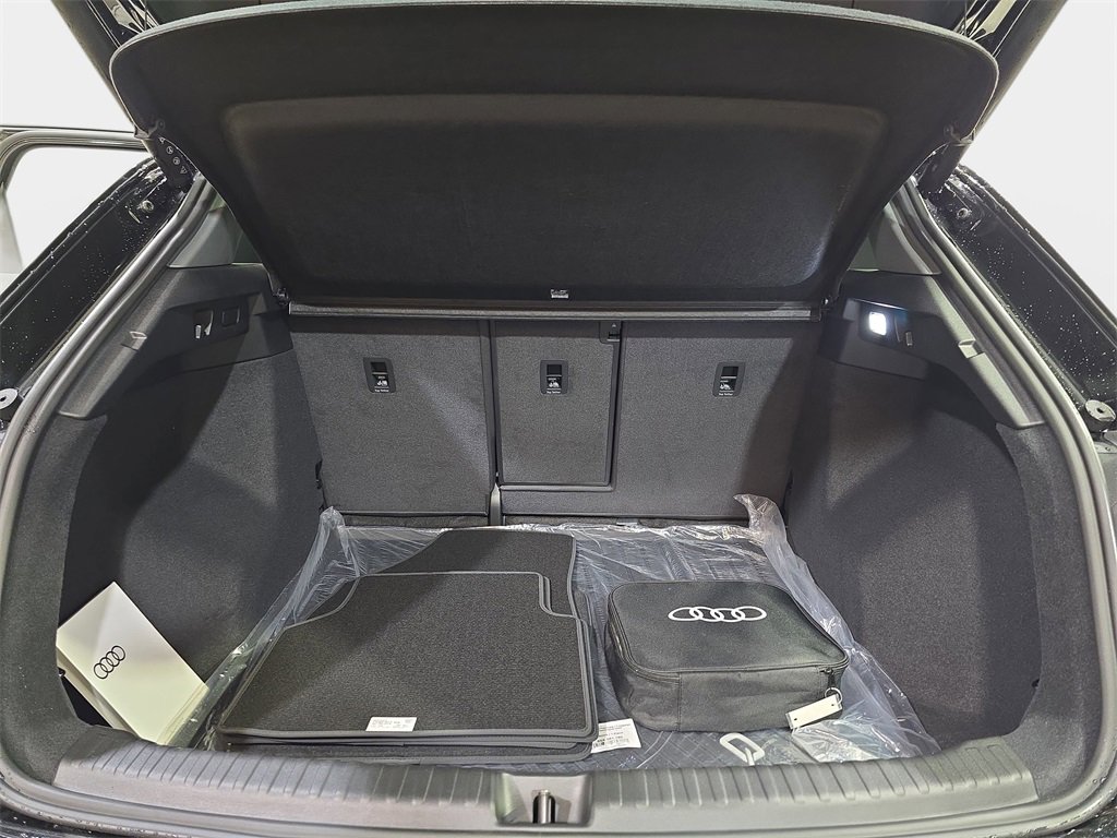 New 2026 Audi Q4 e-tron Premium image 12