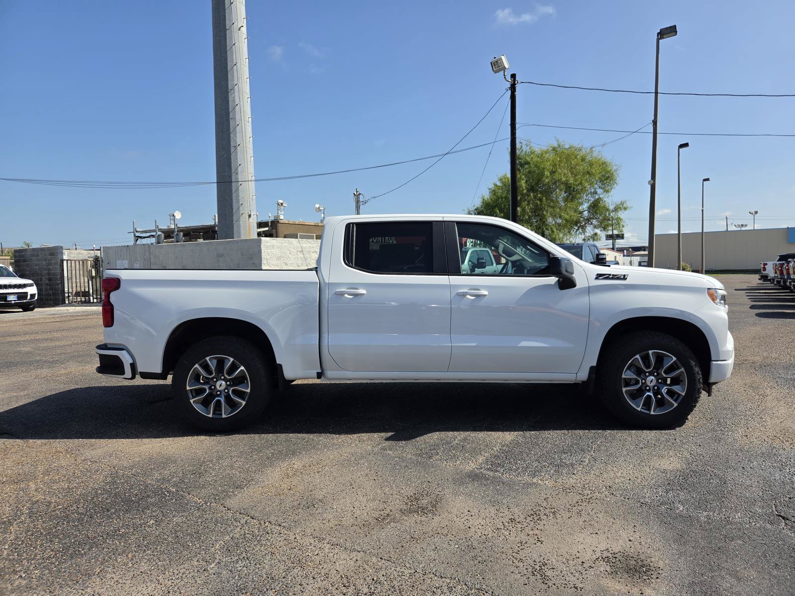 New 2026 Chevrolet Silverado 1500 RST w/ Z71 Off-Road Package AWD/4WD image 6