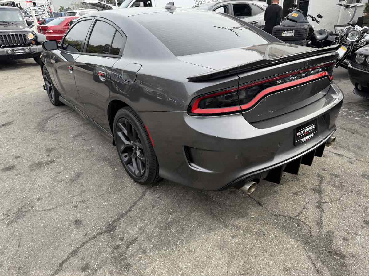 Used 2019 Dodge Charger GT w/ Blacktop Package image 4