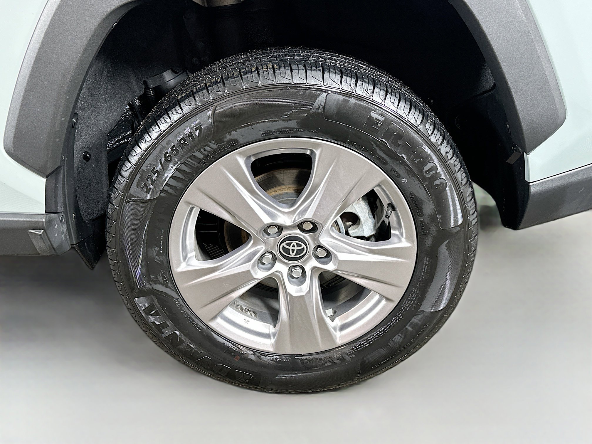 Used 2023 Toyota RAV4 XLE image 28