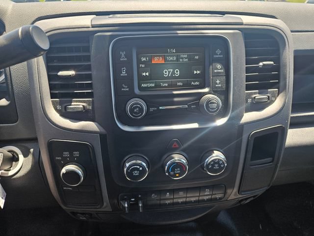 Used 2018 RAM 2500 Tradesman w/ Chrome Appearance Group AWD/4WD image 18